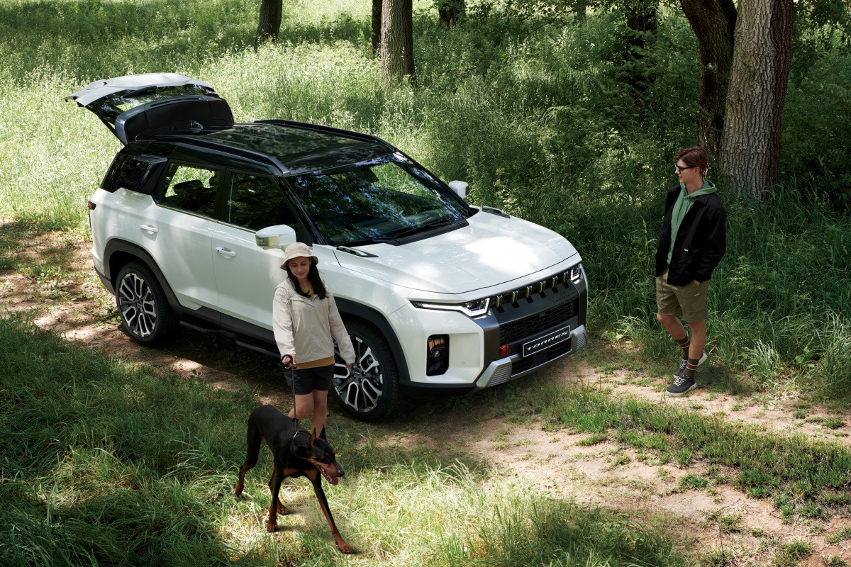 휴가지에서 더 빛나는 SUV, 토레스와 액티언의 매력